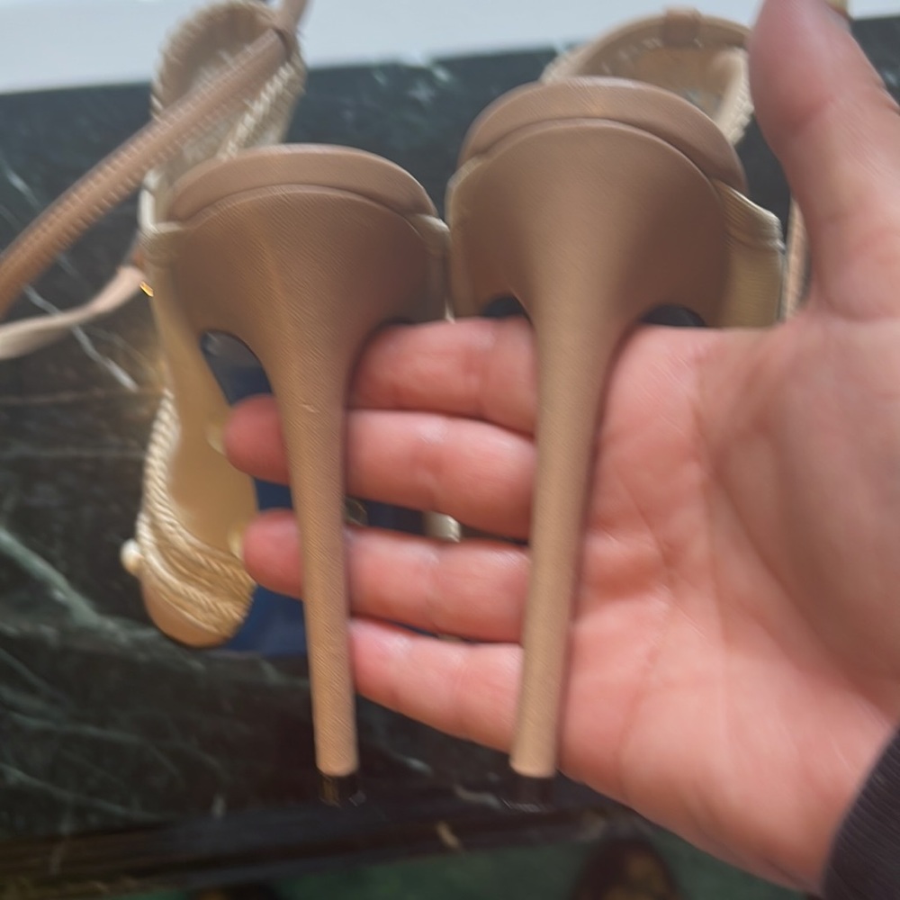 Designer shoes - Picture 5 of 9